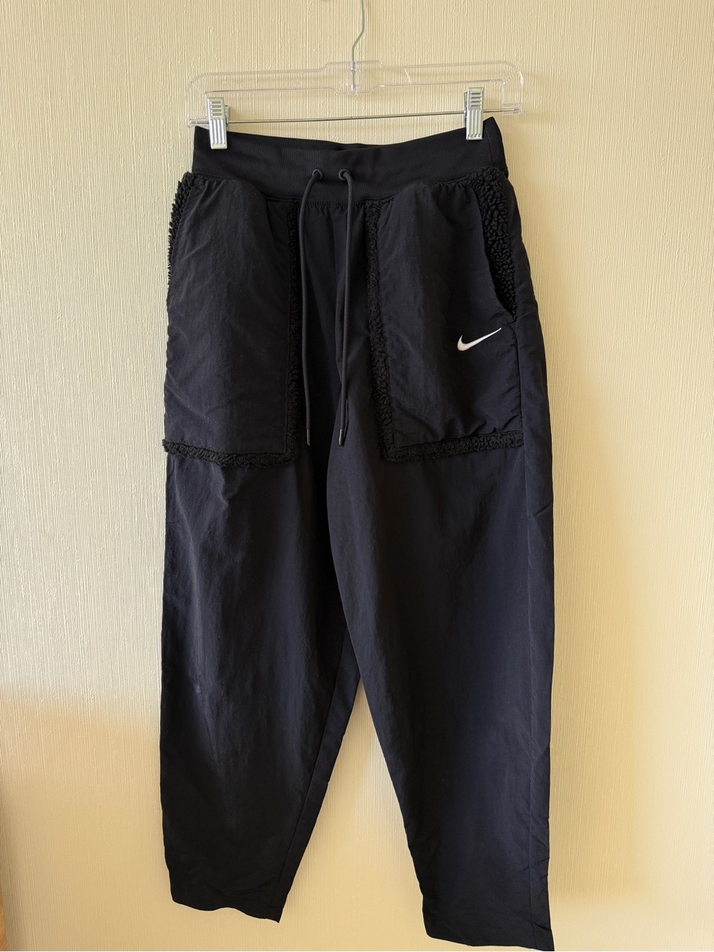 Nike Black Womens Drawstring Jogger Pants with Contrast Pockets